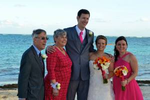 A tall man joins the midget family