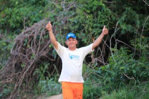 Vagno celebrates putting in the night camera 