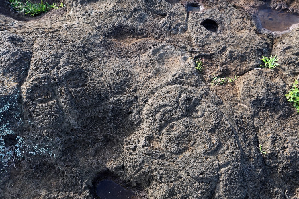 Petroglyphs at Papo Vaku